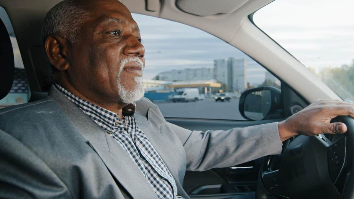 4 Ways to Reduce the Risk of Hearing Loss While Driving